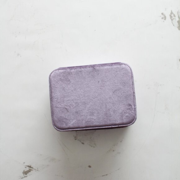 Anthropologie Arlet Flocked Velvet Jewelry Box in Lavender - Picture 2 of 7